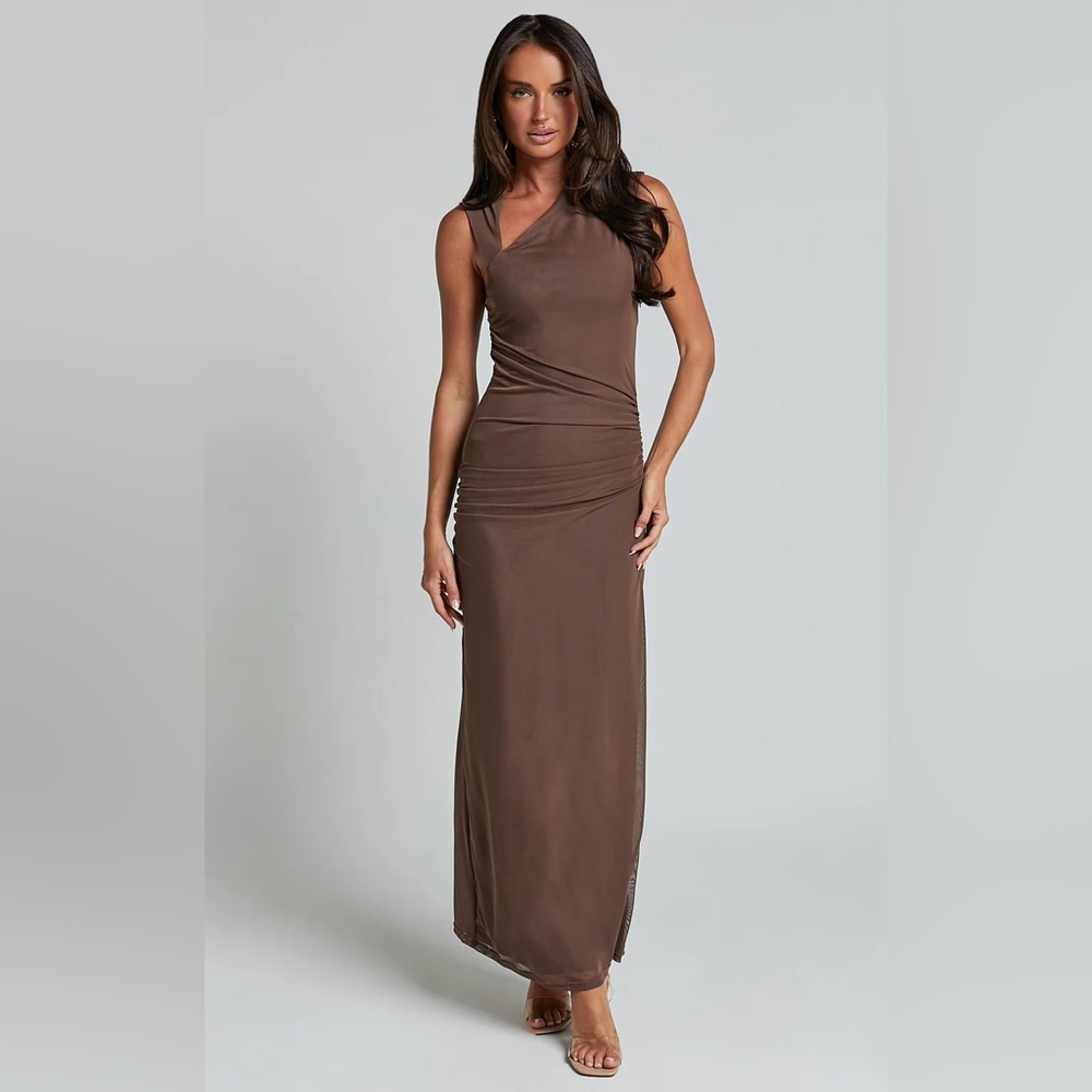 Elegant Brown Sleeveless Maxi Dress